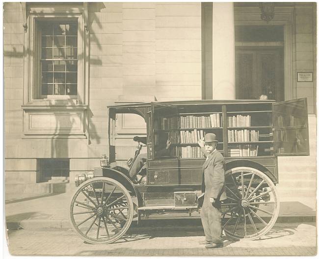 Book wagon parked outside of Washington County Free Library on Summit Avenue