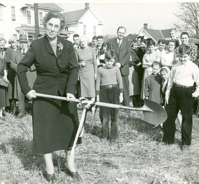 Photo of Lillian Cleveland Compton at the groundbreaking for Lowndes Hall in 1952