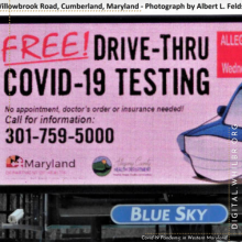 Image of COVID-19 signs "FREE! Drive-Thru COVID-19 Testing"