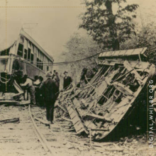 Newspaper photograph from 1920 Pen Mar trolley crash