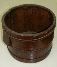 wooden bucket 